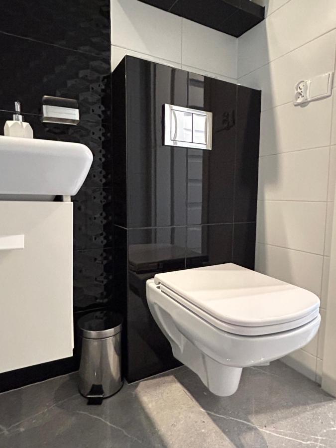 Near To The Beach & City Centre Apartment Jagiellonska โควอบเซก ภายนอก รูปภาพ